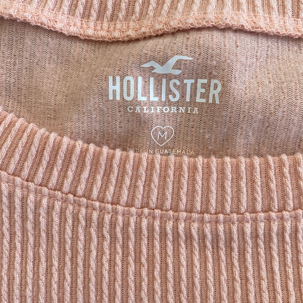 Hollister size M shirt